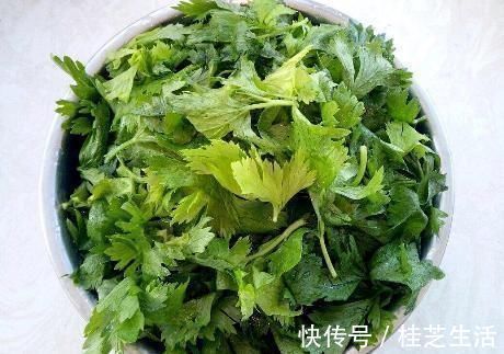 面团|这早餐,比馒头好吃,比馅饼简单,松软咸香健康,我家一周吃3次