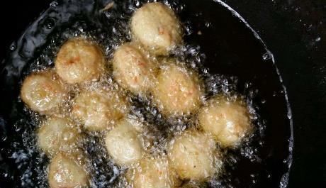 正确|做萝卜丸子时,加淀粉是不对的,教你正确做法,丸子外香酥馅香软