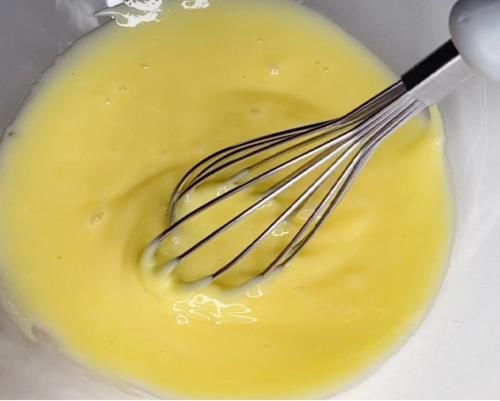 软萌可爱的烧果子，搭配香甜软糯的豆沙馅，做法超简单