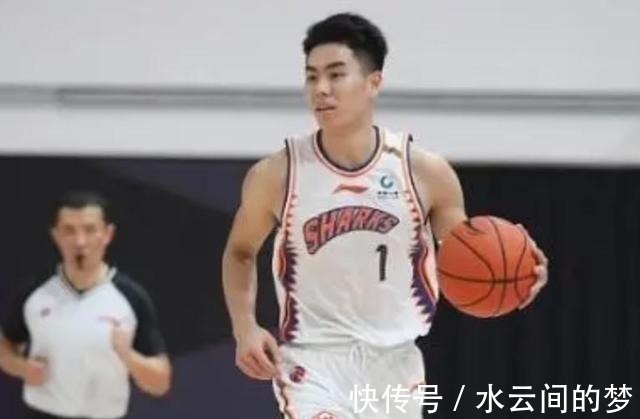 助攻|一年級贏得李春江信任!上場時間比郭昊文多!他是男籃后衛接班人