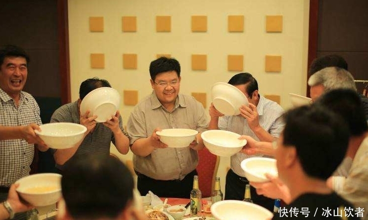 啤酒|中国最能喝酒的省份,白酒一斤半啤酒随便灌,东北人都喝不过他们