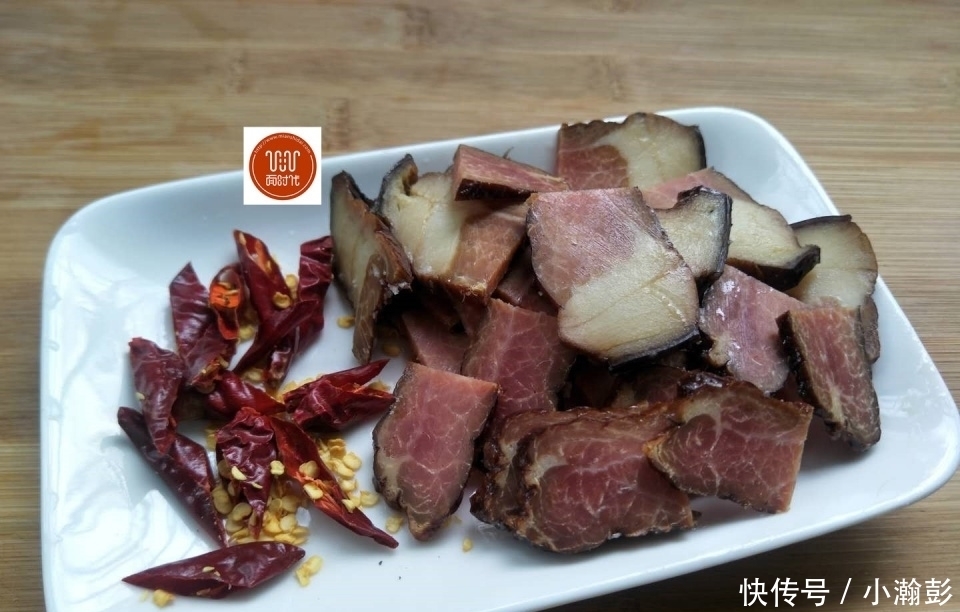 蒜薹|饭店最火的家常菜,10块钱不到,两三下就炒好,家人吃过都说好