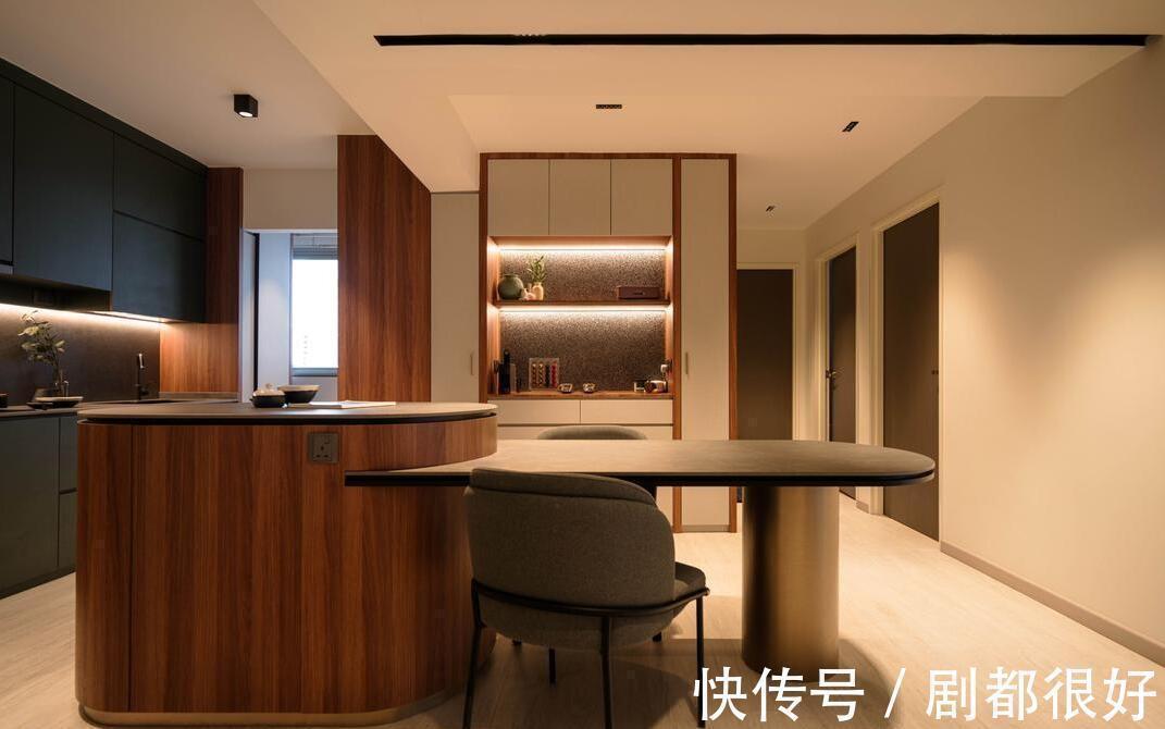 放电视|看完112㎡,我也接受不了“穷装”,钱花在点子上,一次到位更香