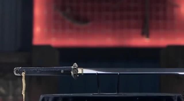 无偿|老农有把溥仪御赐宝刀,专家劝他无偿捐献,其子以十万元将之贱卖