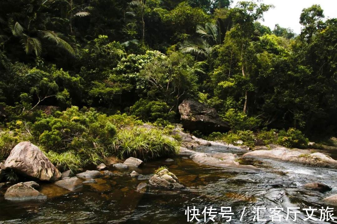 香水湾|媲美巴厘岛，北纬18°绝美海岸线，海南这个宝藏地比三亚人少景美