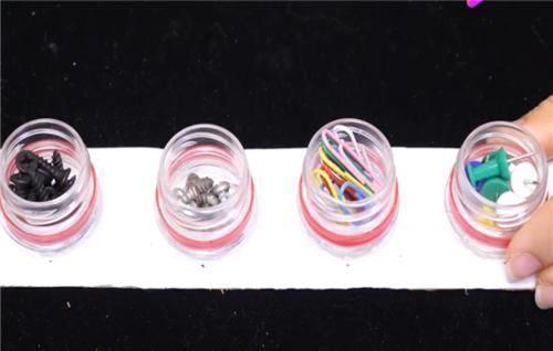 把两个塑料瓶盖粘在一起，挂在裤子上，全家人抢着用，太棒了