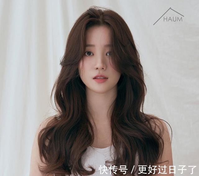 低层次 烫发怕老气,就选这18款,瘦脸时尚显气质!