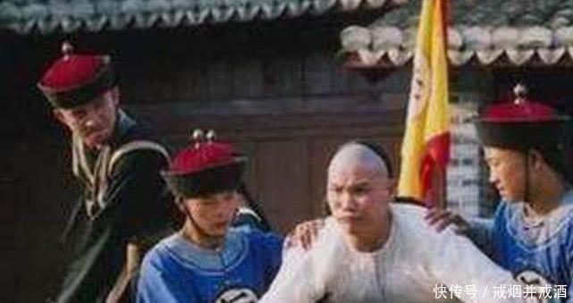 皇宫|他在皇宫摆摊卖馒头,宫女太监频繁光顾,皇帝知道后哭笑不得!
