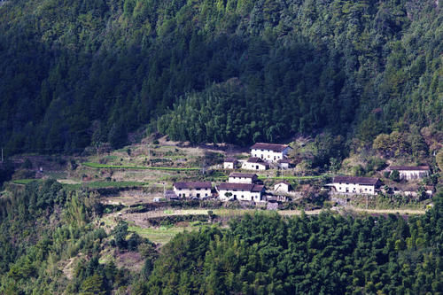 中年|高山险峰、云海梯田、山里人家，人间仙境南尖岩