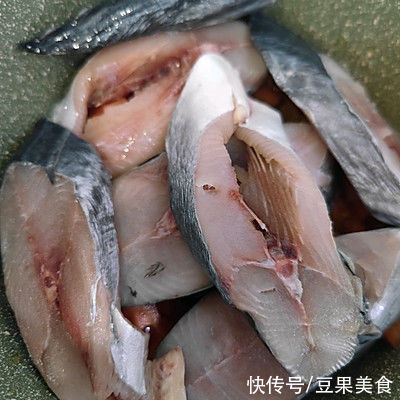 黄豆酱|不用油不用炒直接炖超简单鲅鱼炖豆腐