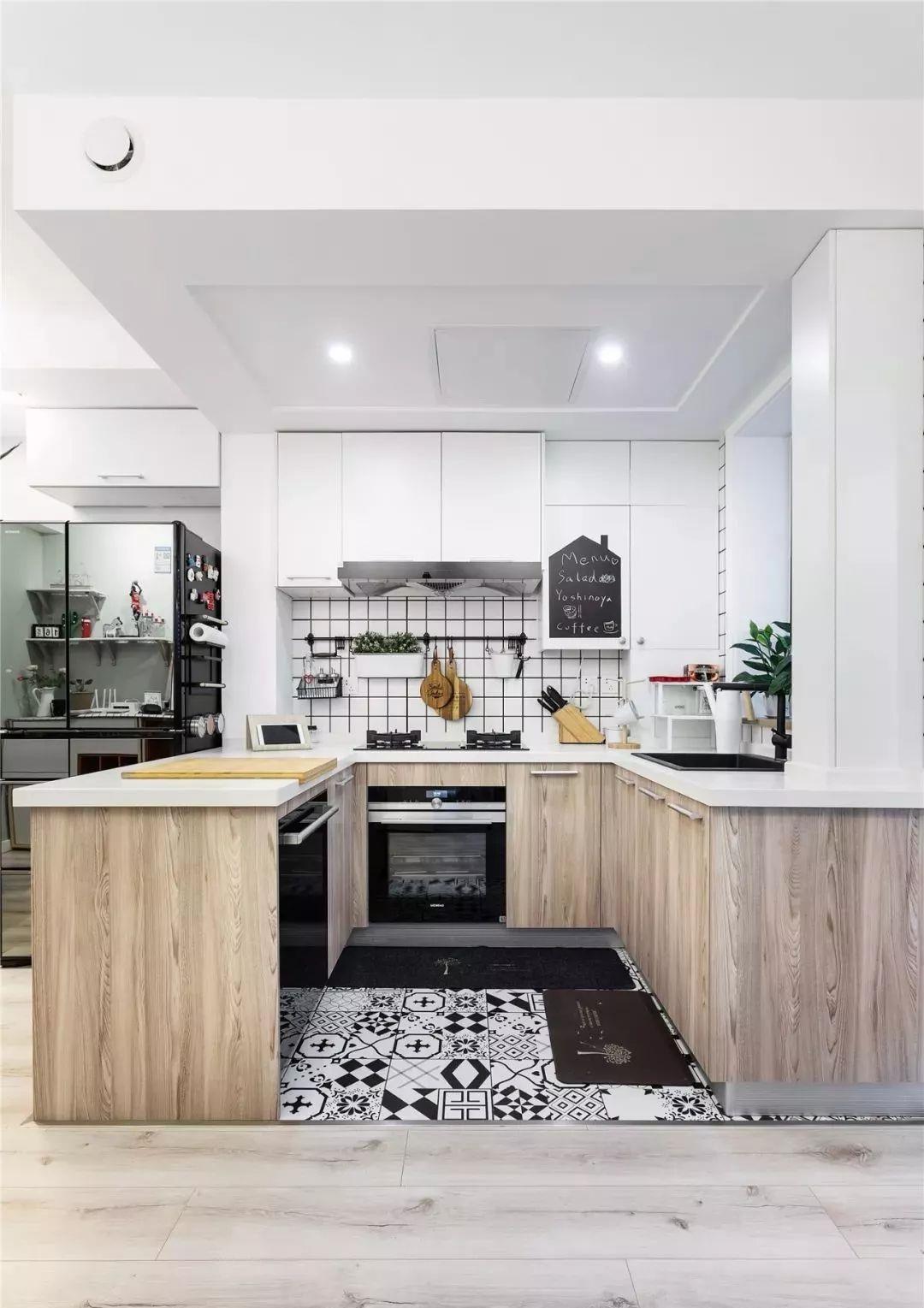 浅灰色|她的70平现代简约小家,客厅加张床,二室变三居,时尚又舒适!