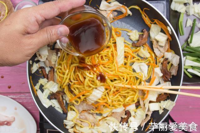 鲜味|蚝油有啥用?哪些菜可以放蚝油?记住“3不宜”,学会别再用错了