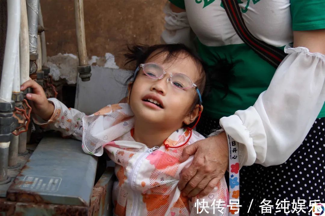 康复|残疾妈妈独子溺亡后,42岁借钱做试管婴儿,迎来女儿也迎来了悲剧