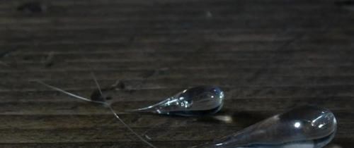 不碎|子弹都打不碎的玻璃,为何一个小孩就能把它捏碎原理很简单