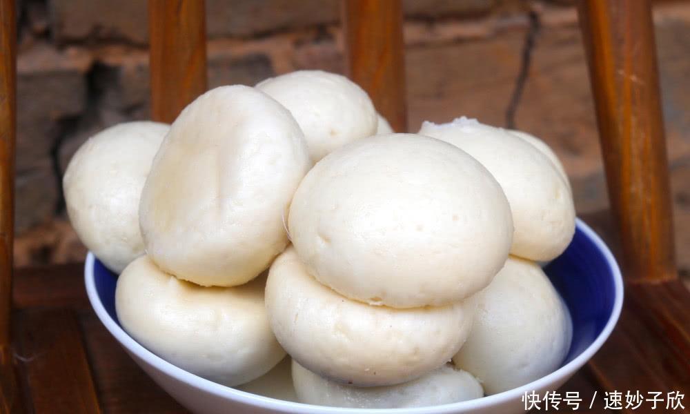 馒头|蒸馒头时,光放酵母就错了,教你正确做法,一次成功香软又蓬松
