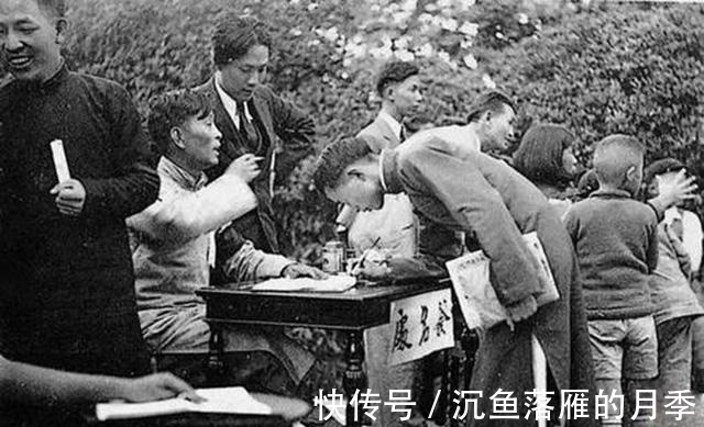 扶灵$鲁迅出殡实拍,数十公里路不靠车马,扶灵之人来头一个比一个大