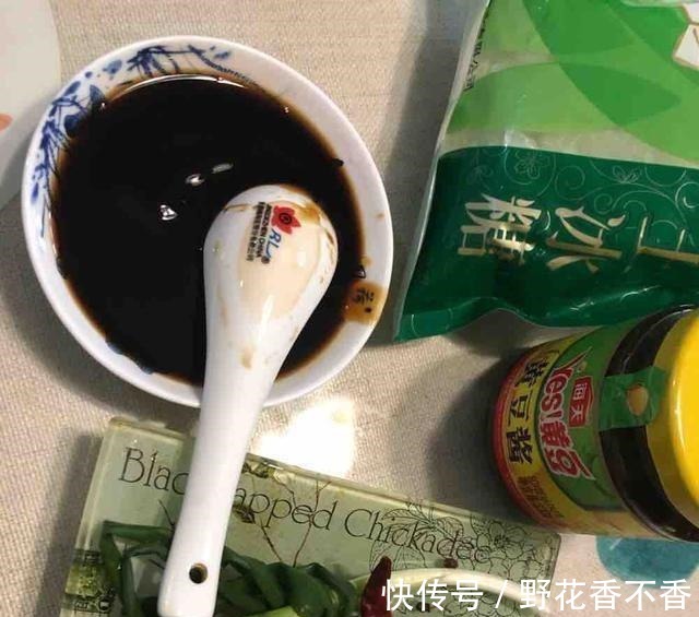 从冰箱拿出的冻肉,千万别加水泡,教你一妙招,吃起来跟鲜肉一样
