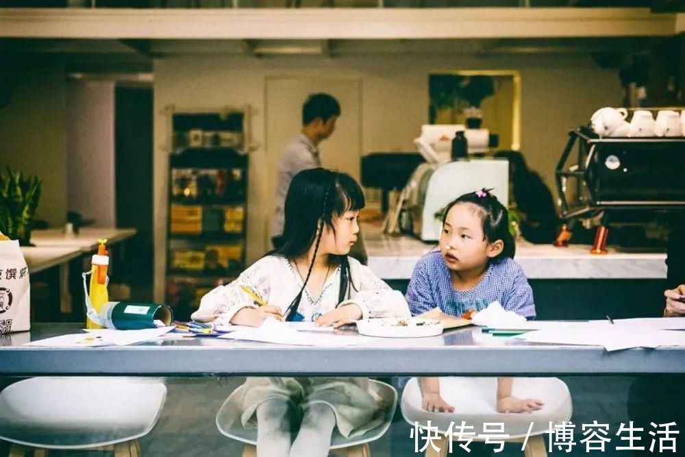 分卷子|100分卷子儿子考99分,宝妈正准备发脾气,看清题目后沉默了