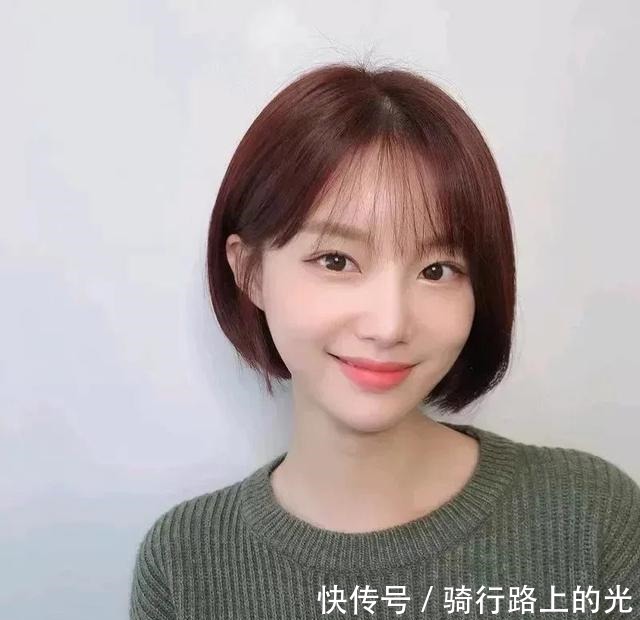 刘海 这16款发型很受欢迎,立体瘦脸又解暑,越来越多女性这样剪