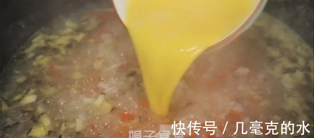 包子这样做，柔软鲜嫩，不用揉面、不用擀皮，做法简单又营养！