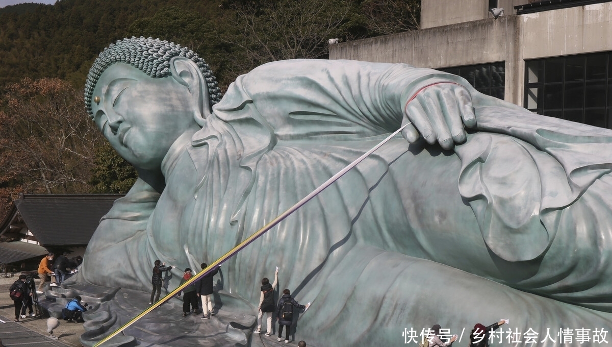 世界最大青铜卧佛,辞旧迎新大扫除