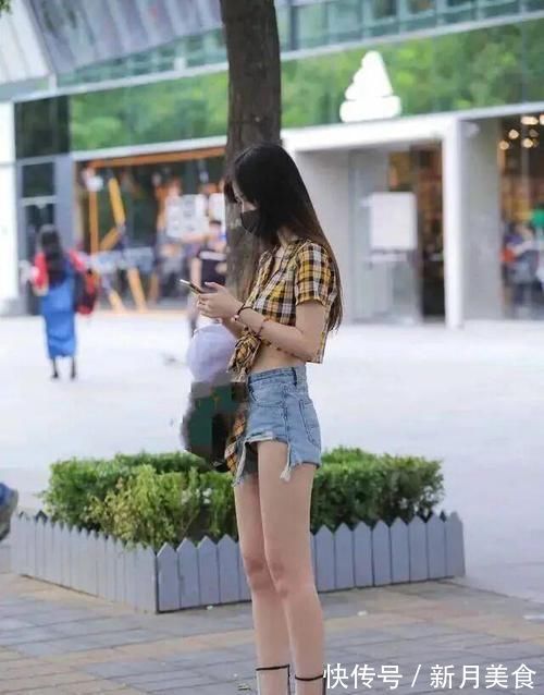 短裤 “短裤T恤”过时了?切忌以偏概全,换一种风格尽显女人味!