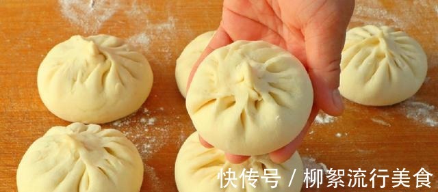 包子不会封口5年包子铺老板教你包子捏法,慢动作详细教会你!