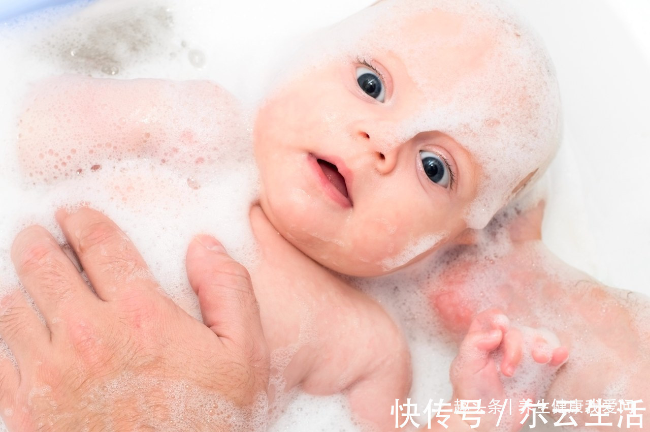 布洛芬|孩子发烧别着急,38.5℃以下自行处理,3个降温方法快速退烧