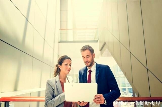 顾客 倾听时要注意的四个细节,做好三个同步,可以让顾客的话题不断