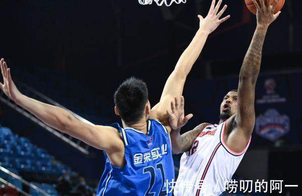赛场|拒绝握手+直接退场!CBA赛场再现争议一幕,四川队恐遭联盟重罚