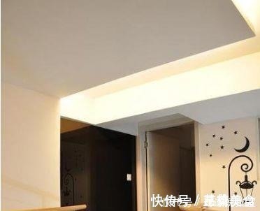 米黄色|老公硬要在家里做个“玻璃栈道”,朋友来参观都大呼不敢走!