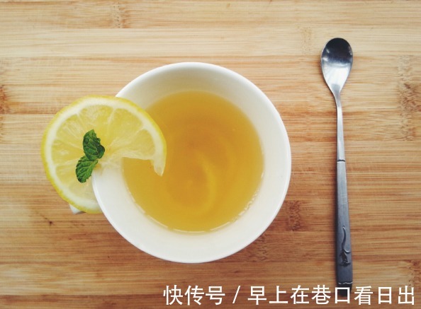 男童|8个月男童上吐下泻,被紧急送医,忠告3种食物,不满周岁别碰