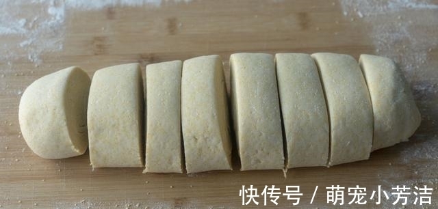 玉米面百吃不厌的做法,不放一粒酵母,松软多层,出锅全家都爱吃