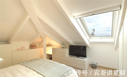 小房子|一家四口挤在49㎡小房子里,半平米不敢浪费,电视挂得比沙发低