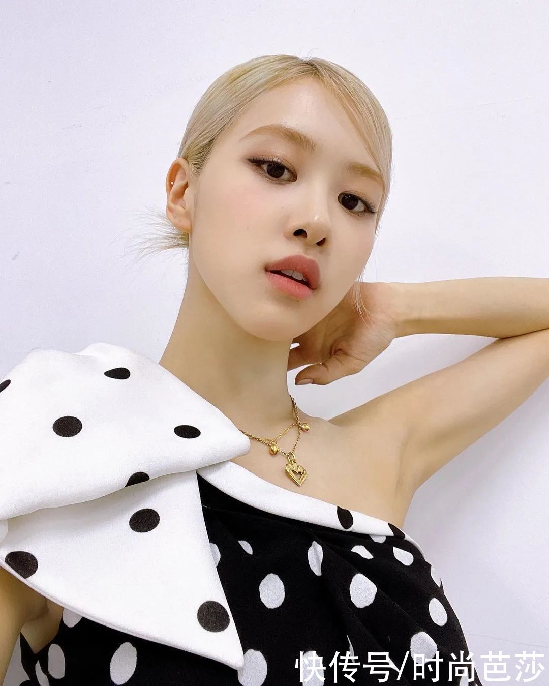 眼线|我关注了100位美妆博主，还是没学会化妆