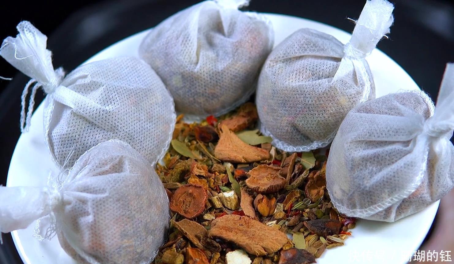 紧实|香辣鸭脖秘制配方,毫不保留分享,肉质紧实,香辣过瘾,越嚼越香