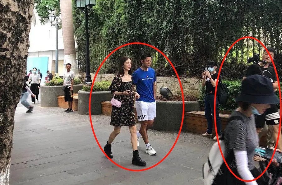 面對鏡頭 張繼科被指為金晨上綜藝女方符合男方擇偶標(biāo)準(zhǔn),網(wǎng)友感覺能成