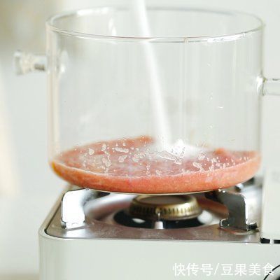 冰淇淋|你做的桃气奶酪冰淇淋,和饭店大厨相比,只差这一步