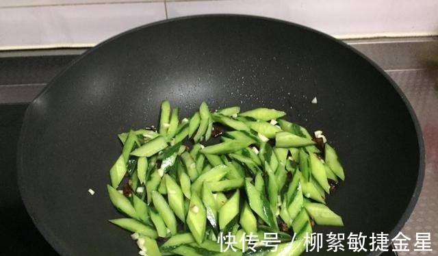 火候|黄瓜不只有凉拌,还可以炝拌,夏天吃倍儿爽!