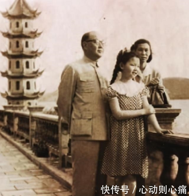 毛主席|开国上将病逝在办公桌上，毛主席得知后大怒：为什么要这样对待他