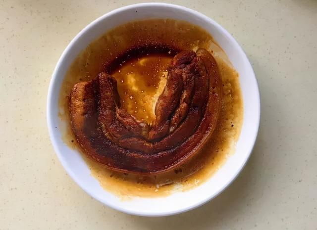 这碗香芋扣肉煲一出锅，满屋香味太馋人