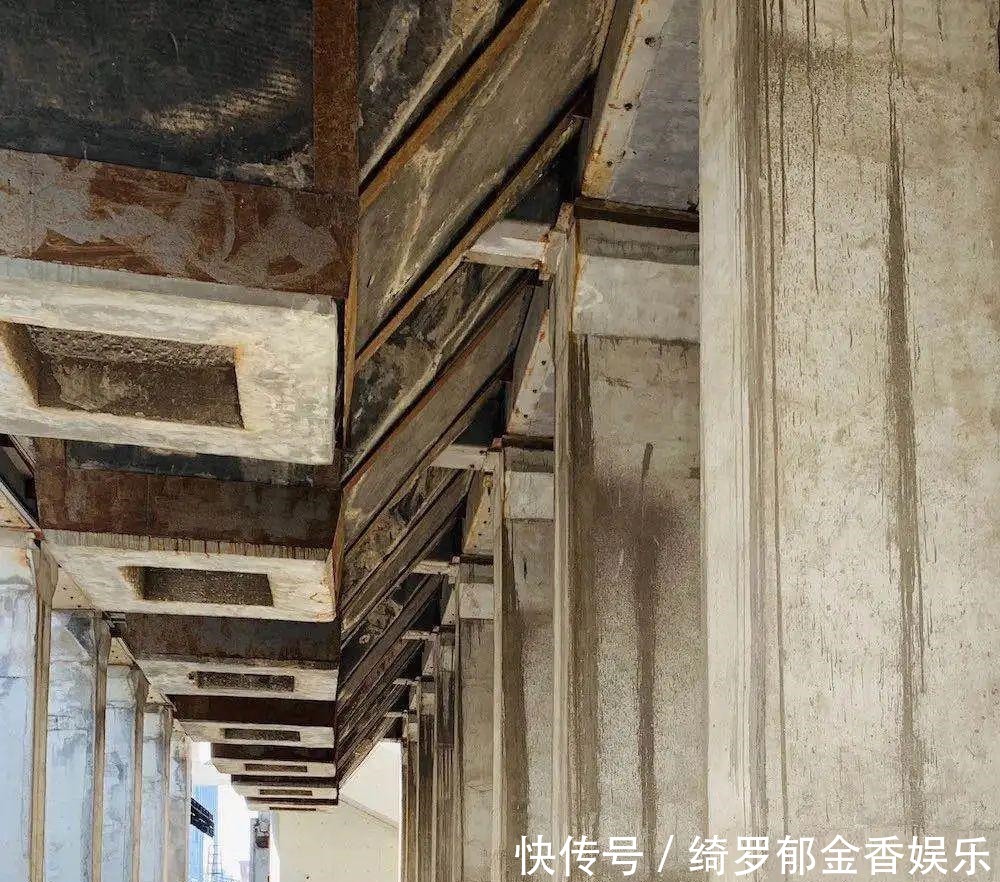 日内瓦|《钟表与奇迹》再次登陆,首发首展首秀齐聚上海西岸