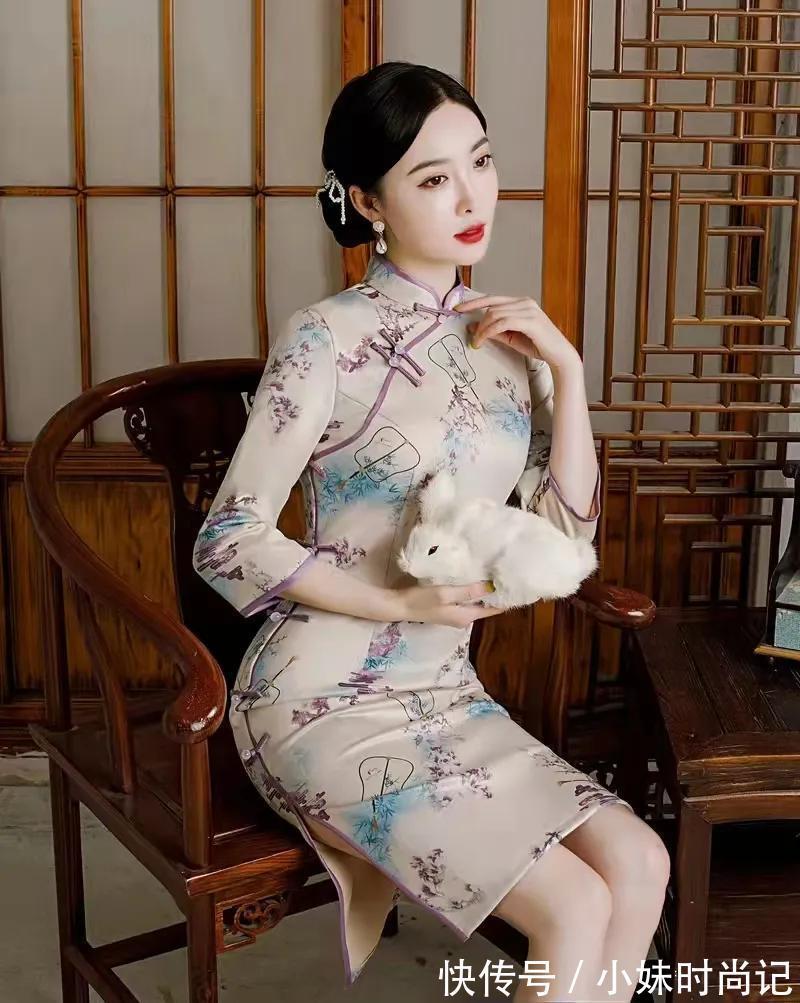 中国女性|美丽的中国旗袍,漂亮的小家碧玉!它的柔美青春无不令人瞩目!