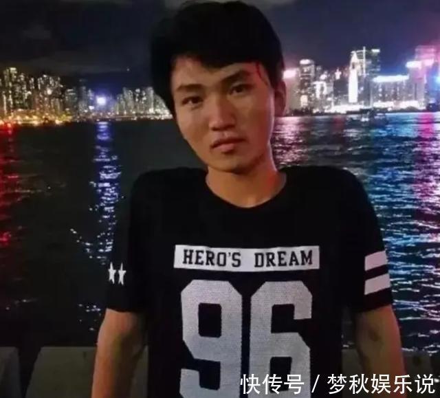 父亲|为供儿子上学,父亲每天挑200担沙,儿子674分上清华后却内疚痛哭