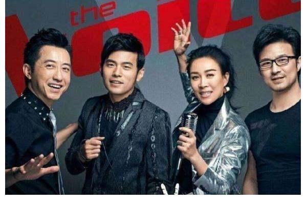 《好声音》的冠军，曾登上《我是歌手》，今却沦落到街头卖唱