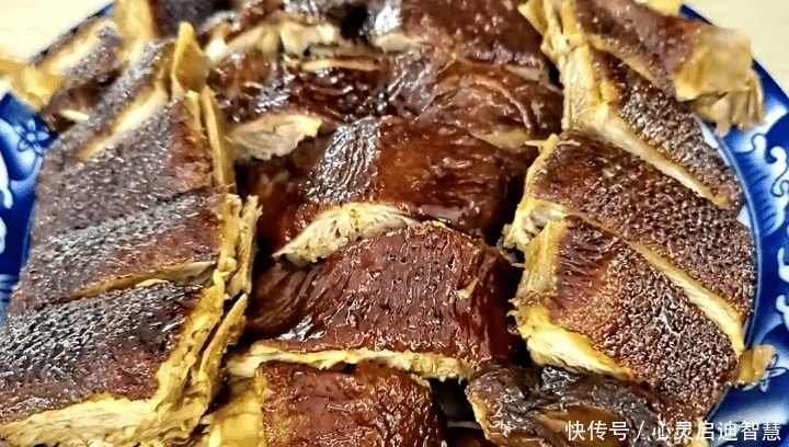  冬天少吃猪肉多吃它，简单一做酱香浓郁又鲜嫩，上桌家人都爱吃