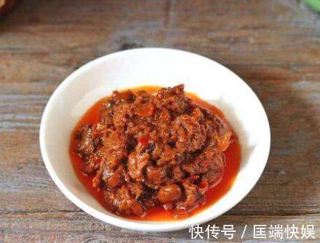 炸酱面|做炸酱面,放黄豆酱还是甜面酱?多数人做错了,难怪不香不好吃