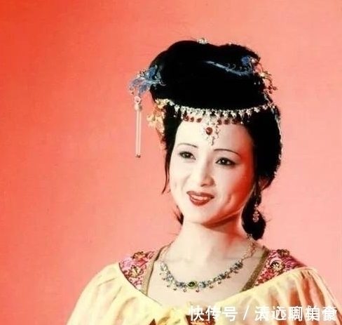 元春!红楼梦:5个女子预感到贾府盛极必衰,只有一个人全身而退