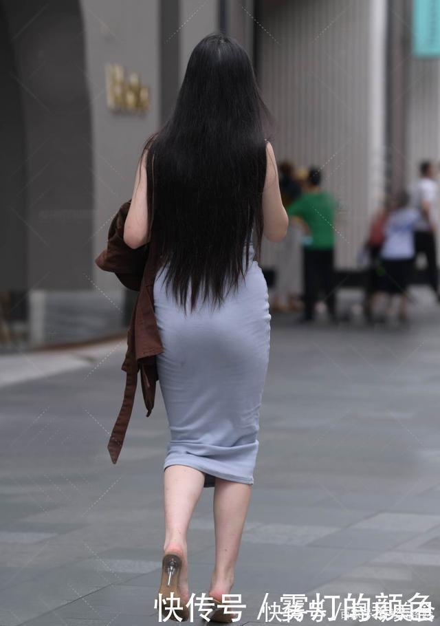 颜色 女生永远缺一条连衣裙，更加凸显身高，让你成为人群的焦点