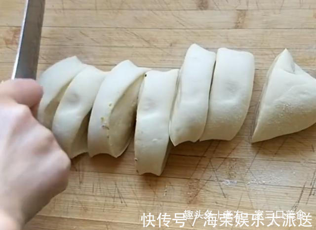 这个饼,我家一周至少吃3次,皮酥馅鲜,好吃不上火,简单家常